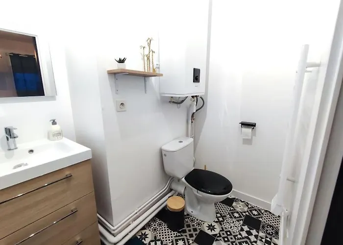 Le Ouistiti - 50 M De La Gare - Parking Prive