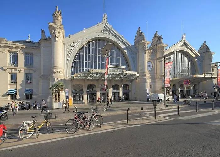 Le Ouistiti - 50 M De La Gare - Parking Prive